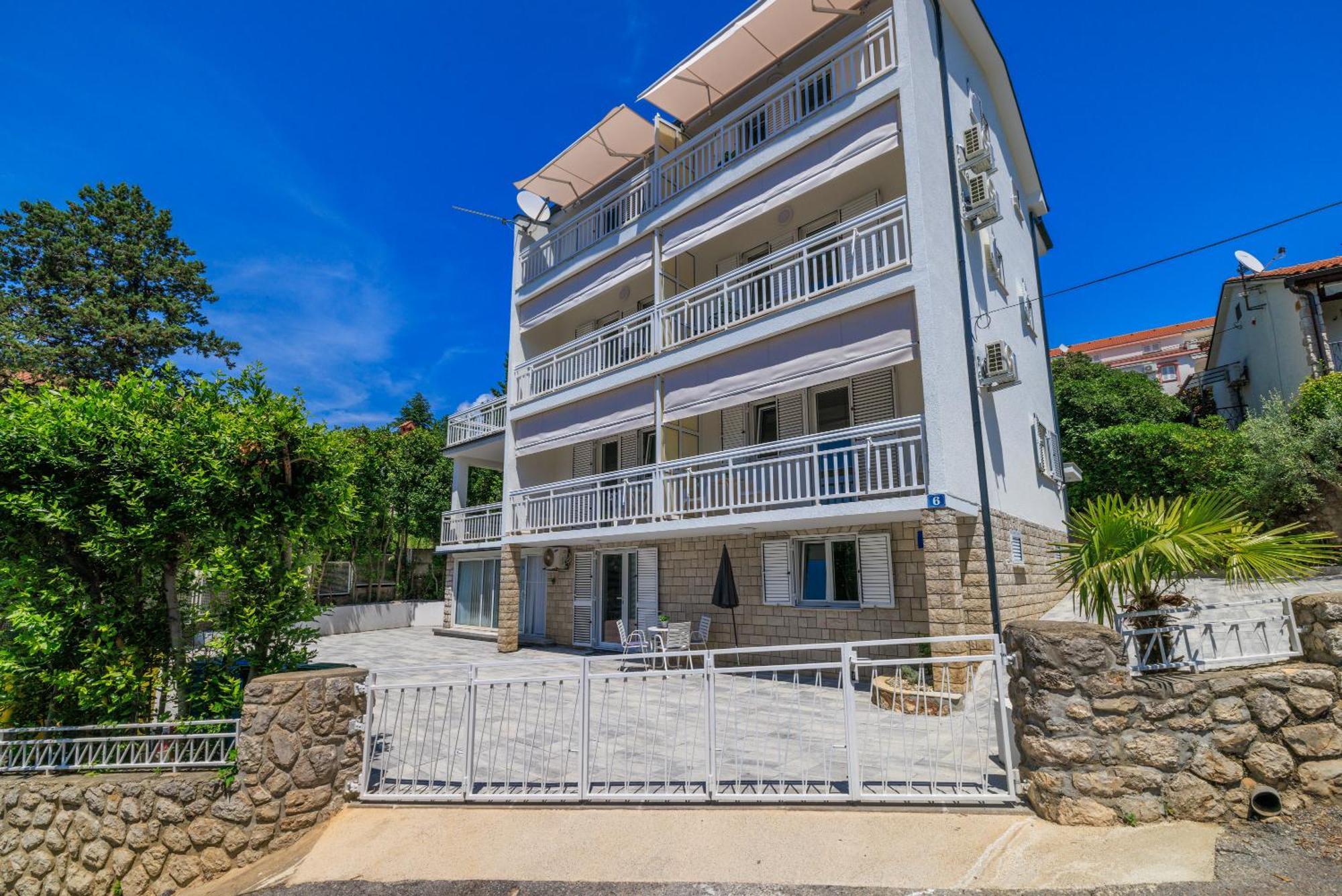 Apartments Podvezanec Цриквениця Екстер'єр фото